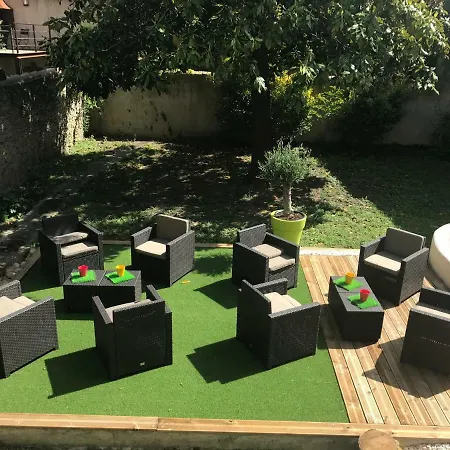 - Le Jardin Du Palais Oda ve Kahvaltı 2*